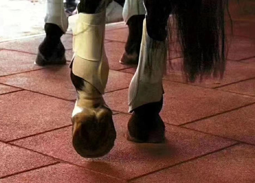 T型溝槽地磚